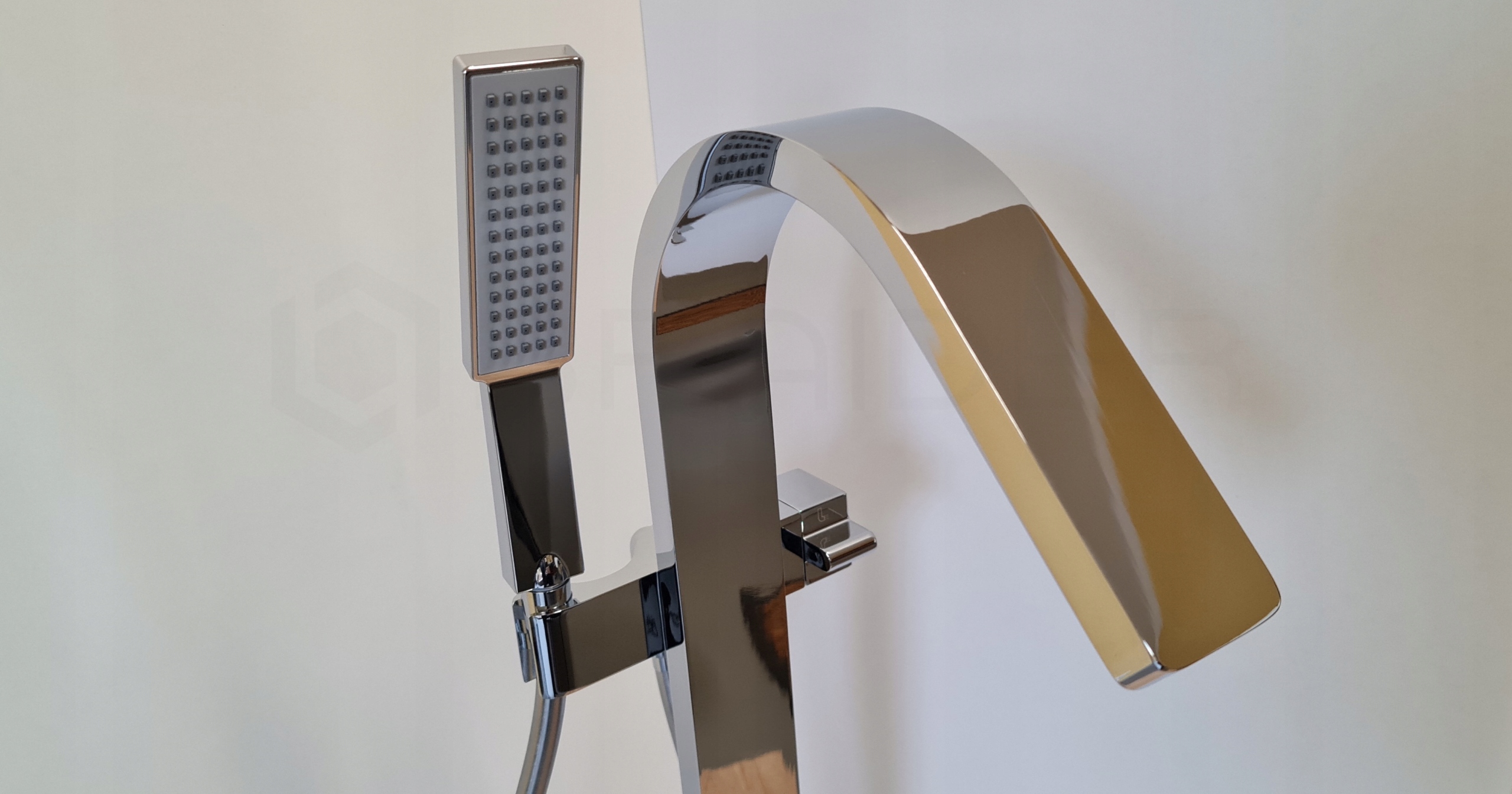 BRAIDER-BATERIA-WANNOWA-WOLNOSTOJACA-LACERTA-chrom-sluchawka-prysznicowa-Marka-Braider BRAIDER bateria wannowa wolnostojąca